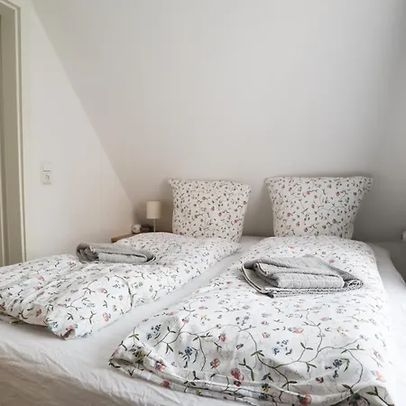 Апартаменты Am Lindengraben Эмден